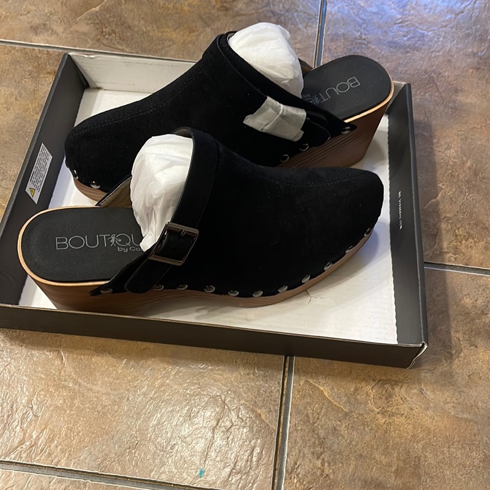Myra black suede size 10 shoes